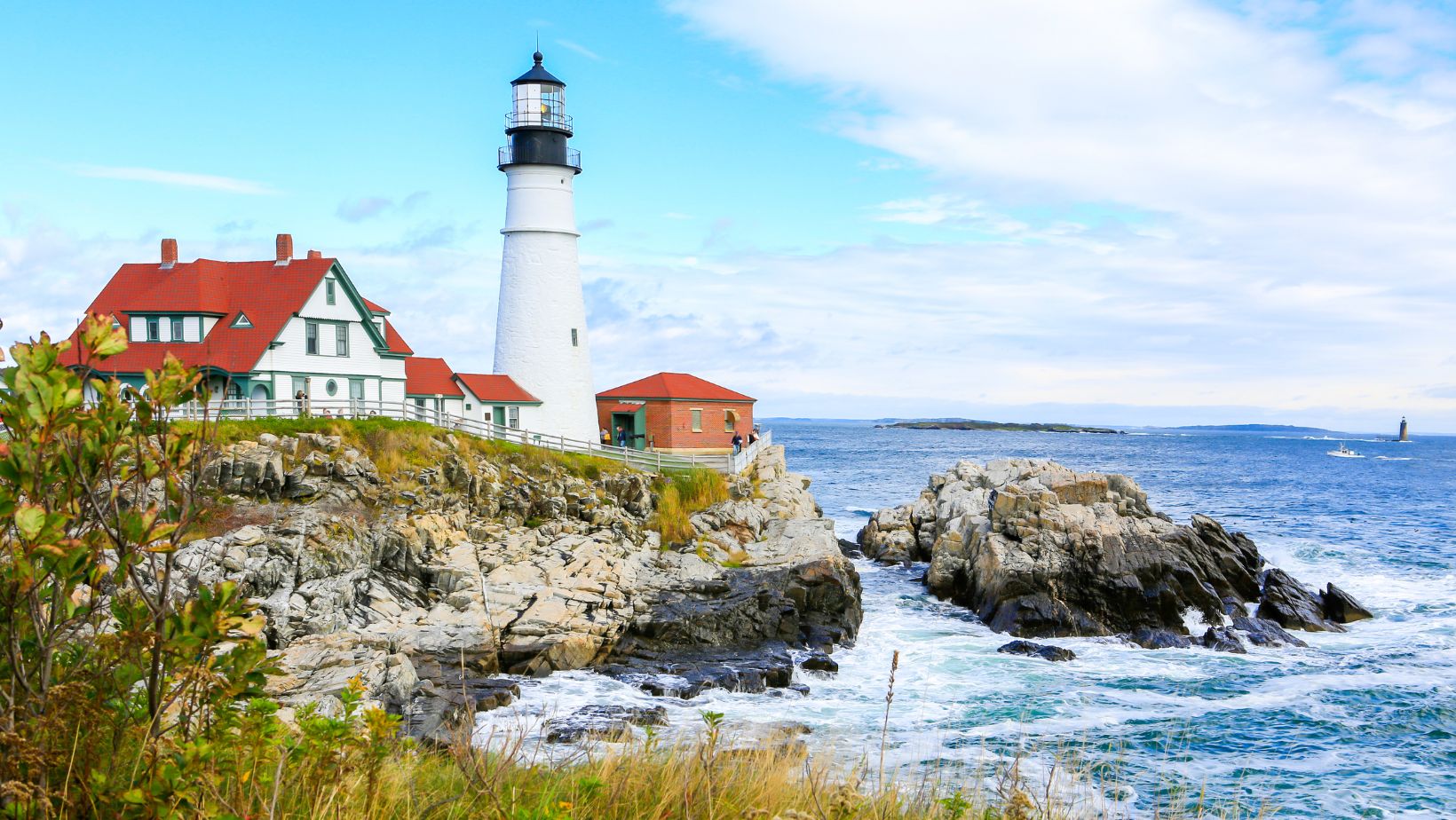 Exploring Maine's Coastal Charm: A Guide to the Top Towns of 2024 | TheAmberPost