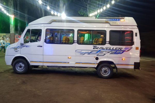 Best 16 Seater Tempo Traveller in Delhi @₹24/Km,₹8500/Day