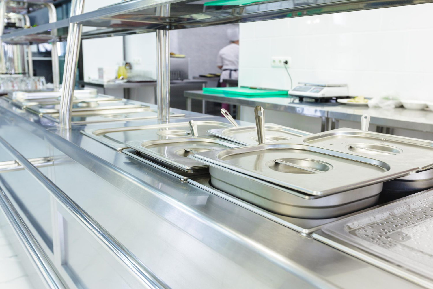 A Guide to Commercial Kitchen Equipment Services in Dubai