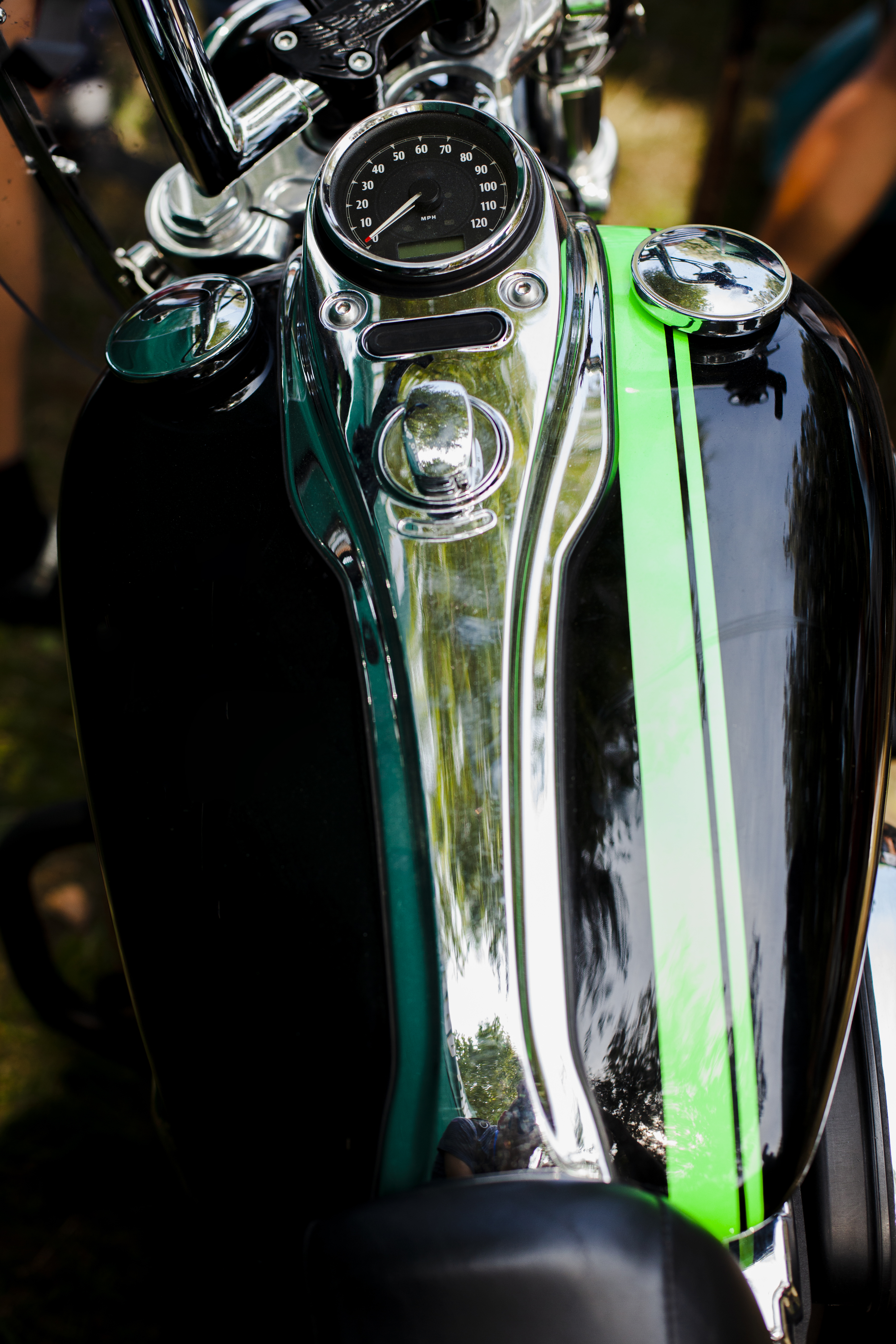 Make a Customizable Affordable Carbon Bike Painting: Restoration, Design, and More