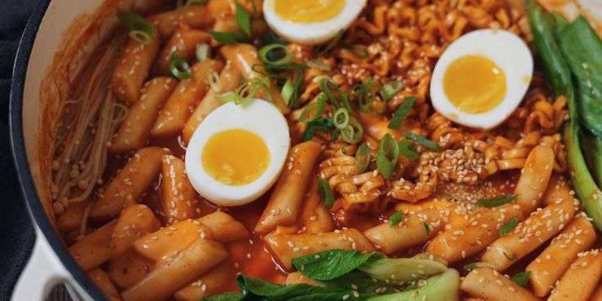 Making Korea's Favorite Spicy Rice Cake at Home with the Tteokbokki Recipe