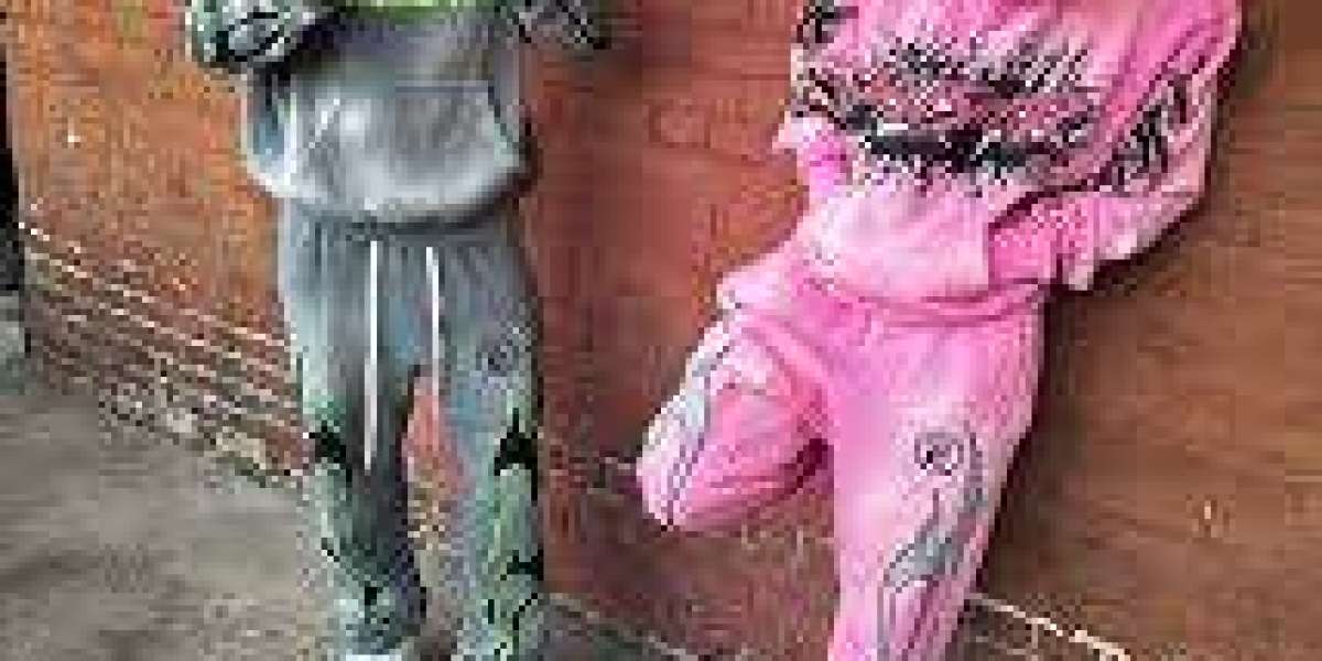 "Hellstar Apparel Sale: Save Big on Must-Have Streetwear Pieces!"