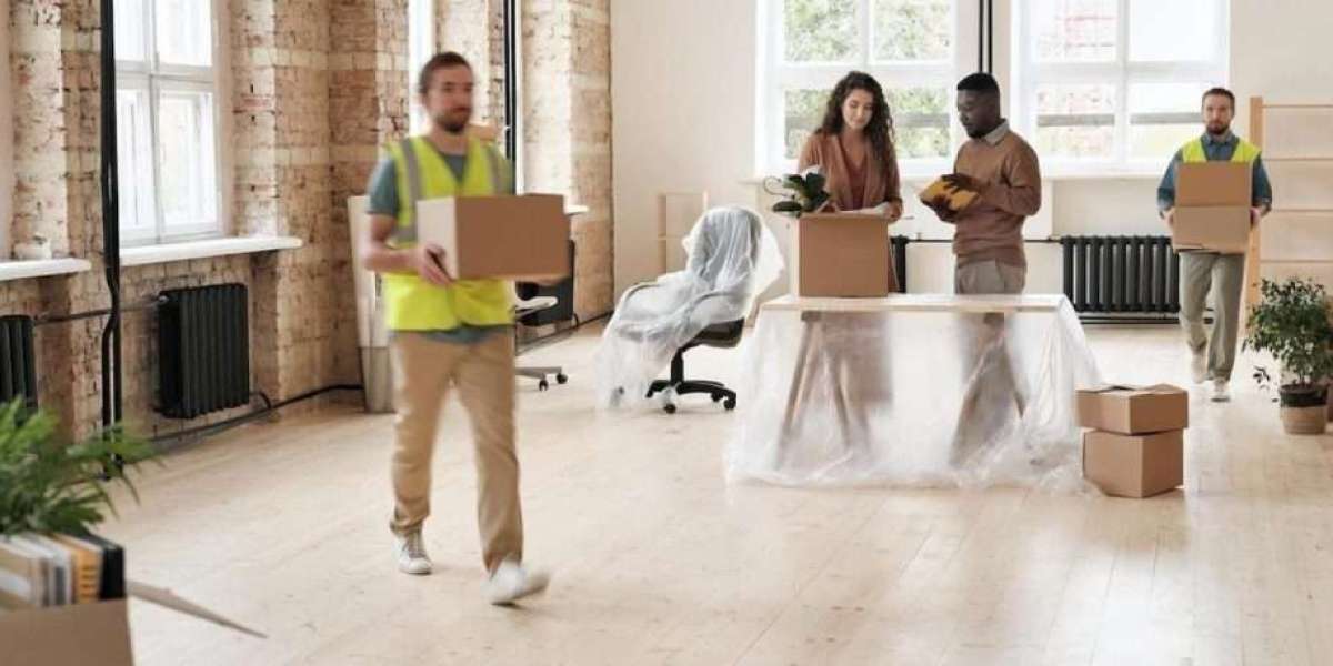Choosing an Office Moving Company in Dubai: 10 Must-Ask Questions