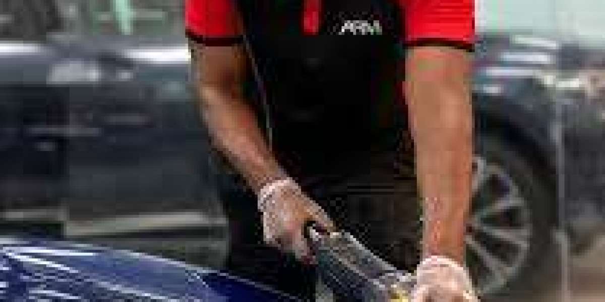 Protecting Your Car Paint from Dubai’s Dust and Sun: The Role of Regular Polishing