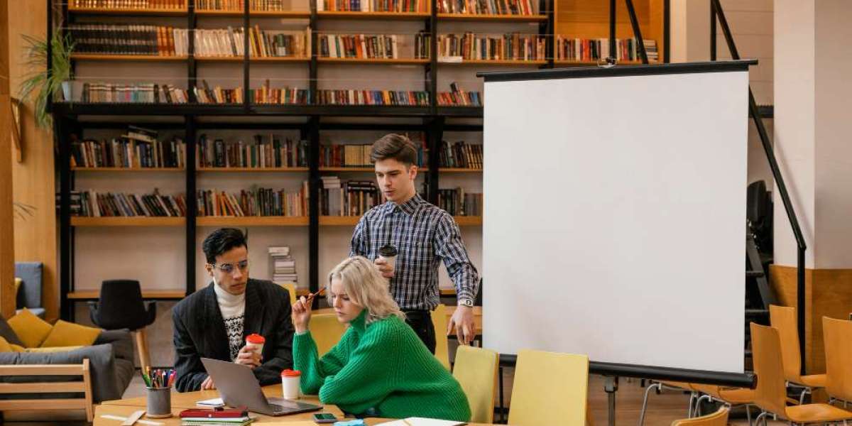 Digital Signage in Singapore: Modernising Communication and Marketing