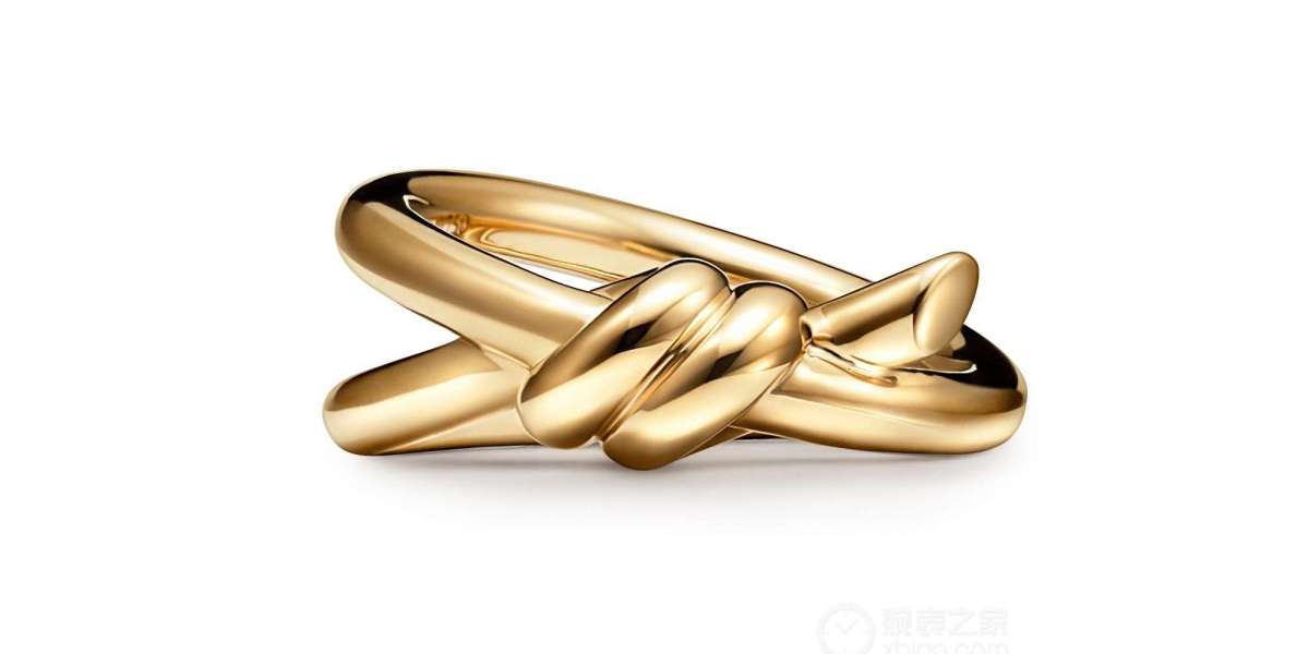 Tiffany 戒指：時尚經典與永恆愛意的完美結合