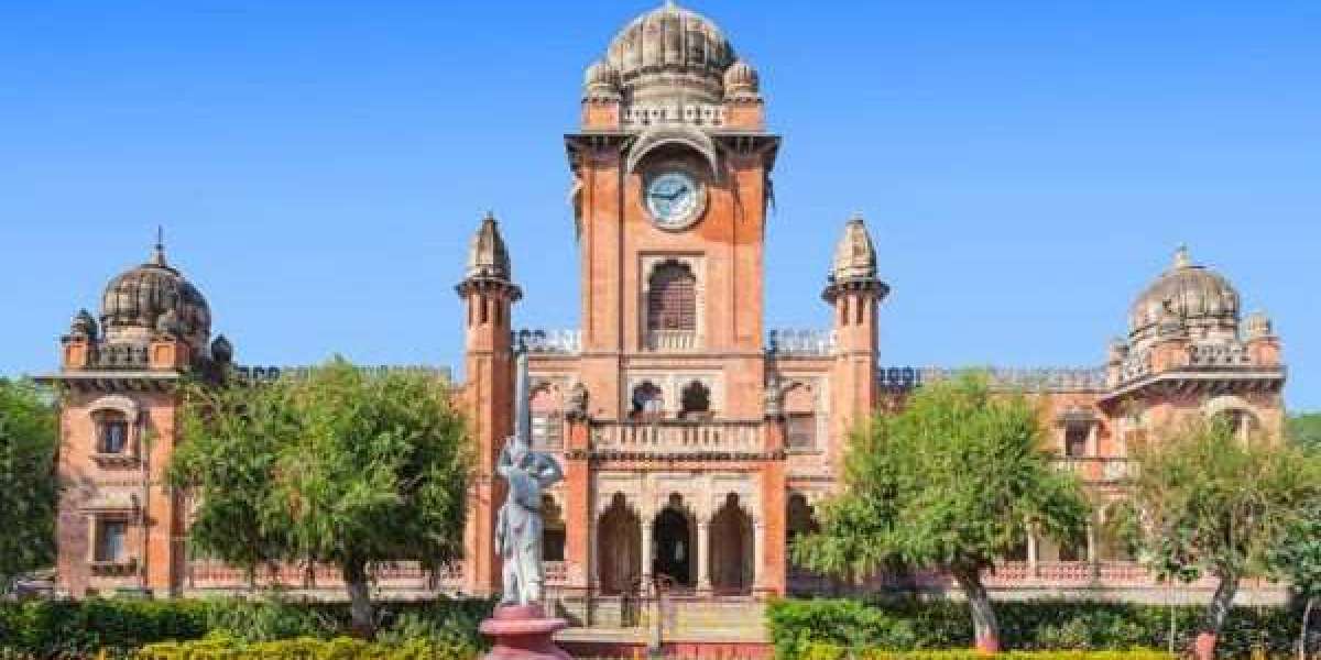 Delhi to Indore Cab