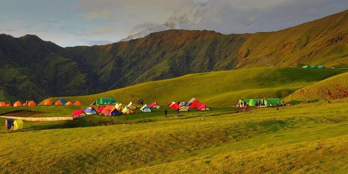Why Dayara Bugyal is the Best Alpine Meadow Trek in Uttarakhand