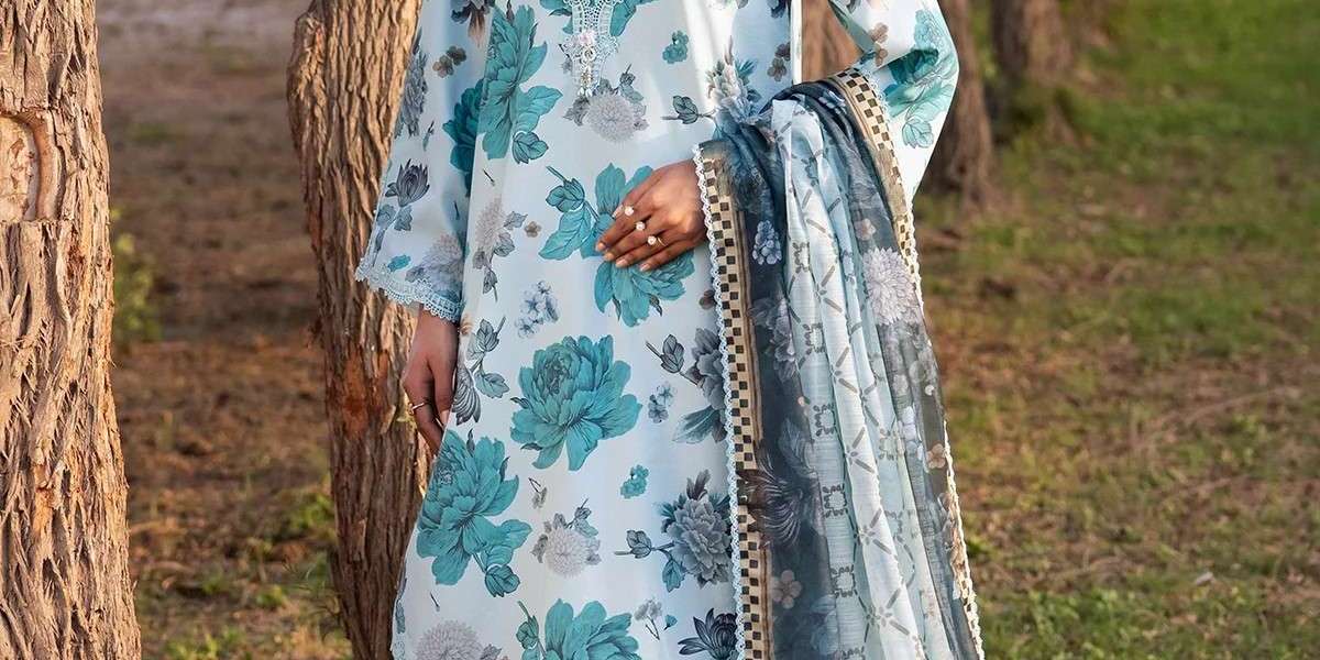 Alizeh Unstitched Festive Suit