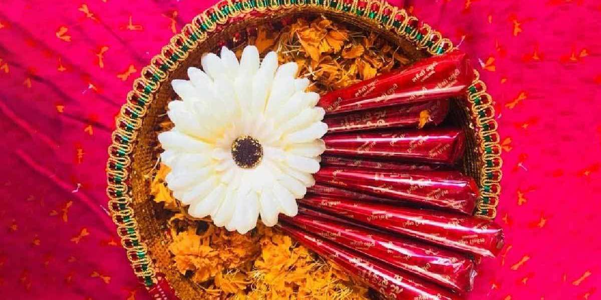 Unleash the Art of Elegance: Mehndi Magic at Rosie Beauty Salon