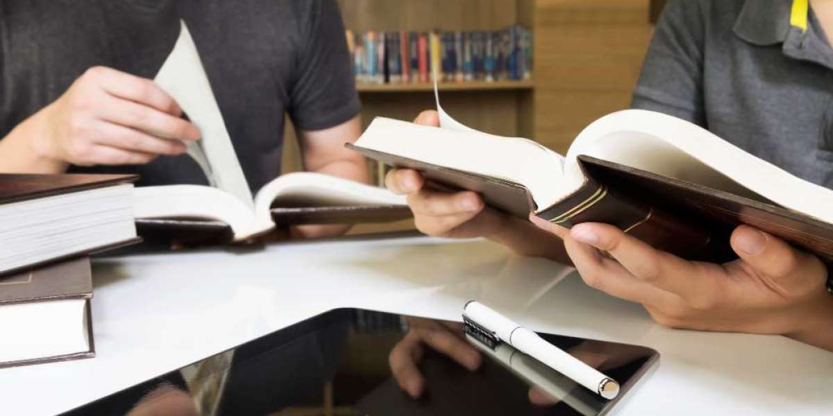 Finding the Right Book Writer Online for Your Project