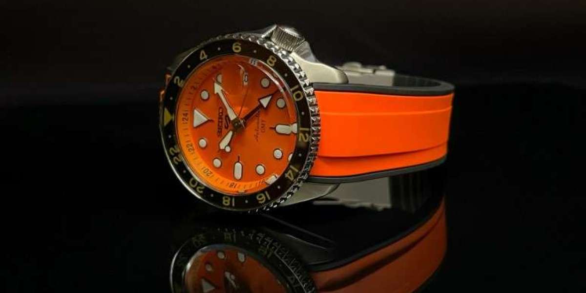 The Ultimate Guide to Rubber Watches: Style, Durability, and Performance