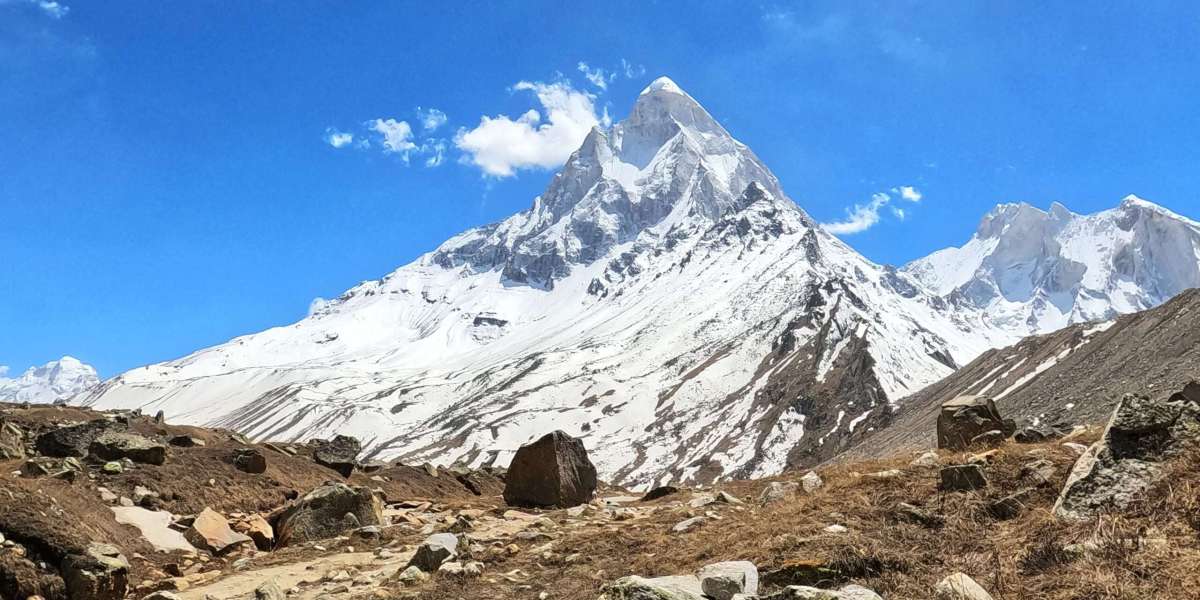 Ali Bedni Bugyal Trek Best Time to Visit – A Complete Seasonal Guide