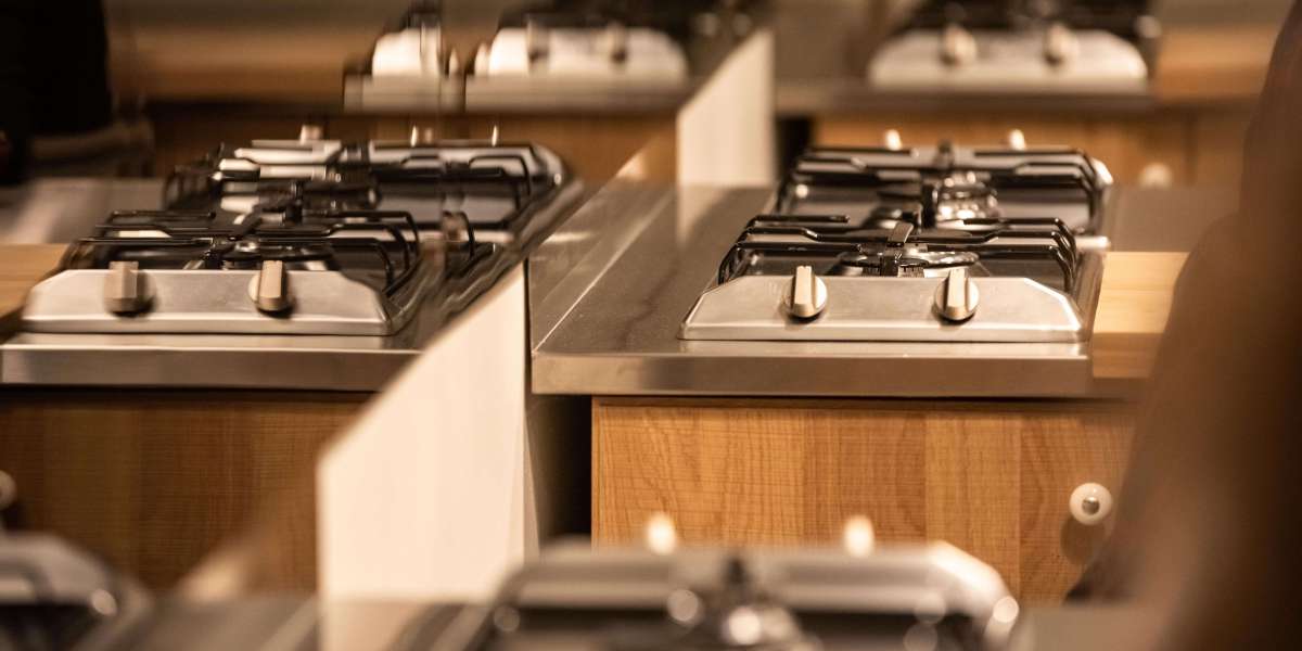 Guide To Fitted Ovens And Hobs: The Intermediate Guide On Fitted Ovens And Hobs