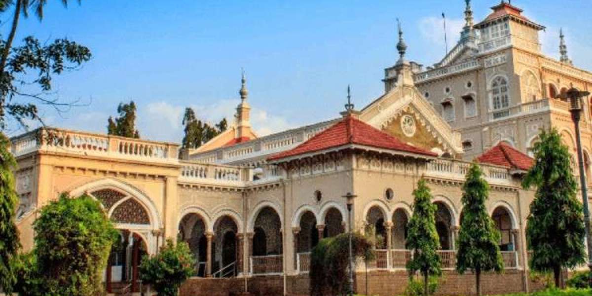 Kolhapur to Pune Cab