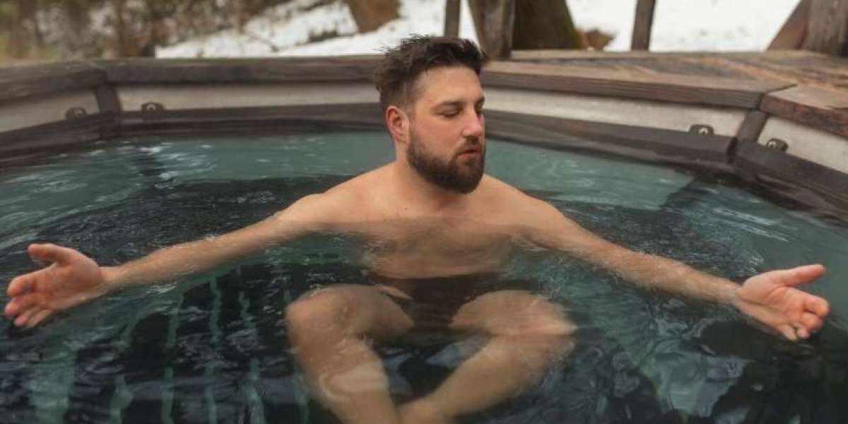 Cold Plunge Benefits for Runners: What the Research Says