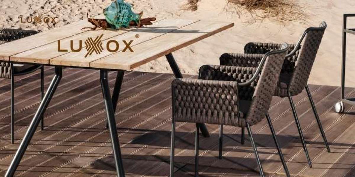 Small Spaces, Big Style: Making the Most of Compact Outdoor Areas