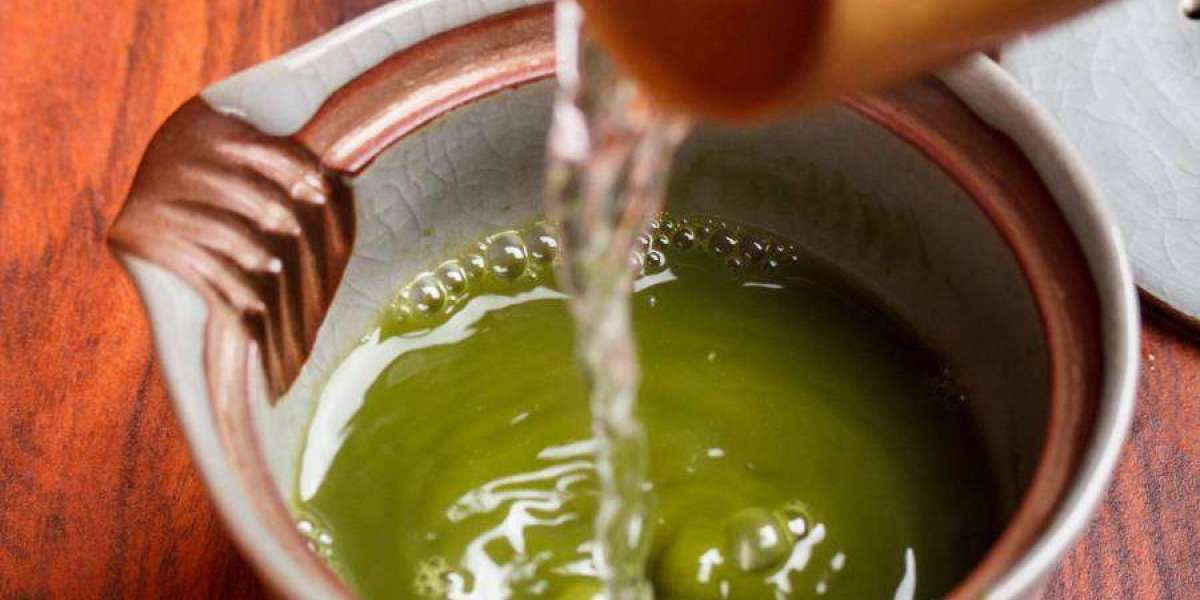 Oolong Tea: The Perfect Balance Between Green and Black at Tea Stop Shop
