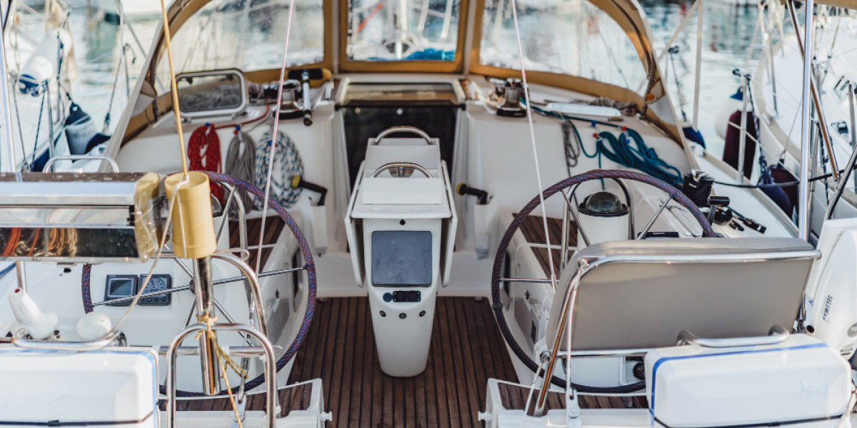Why Boat Owners Choose Marine LED Lighting for Performance and Style