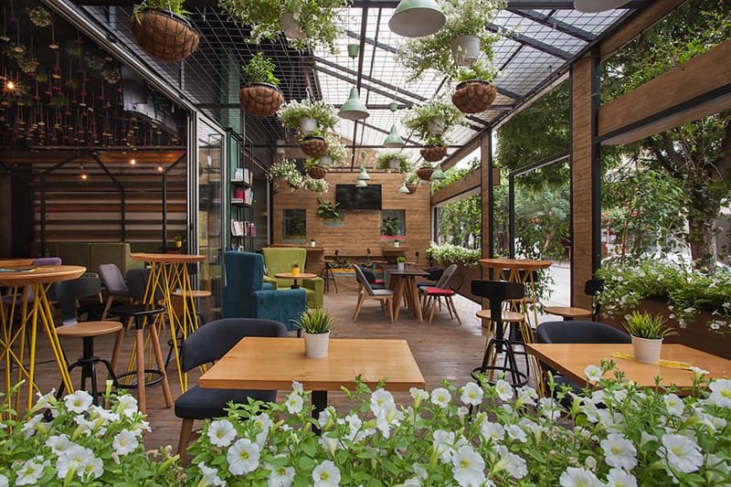 Top 10 phong cách thiết kế quán cafe sân vườn 2025