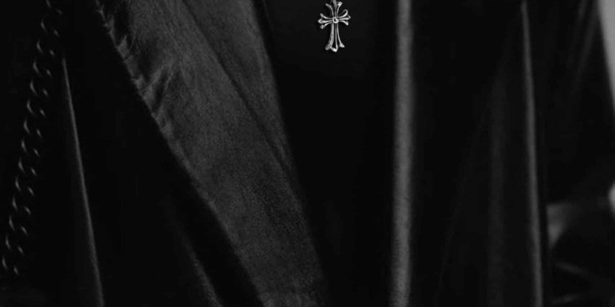 Chrome Hearts Hoodie Outfit Science That Builds Instant Street Cred in 2026