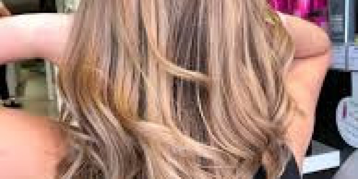 Kapper Leuven in België: Professionele Haarverzorging in het Hart van de Stad