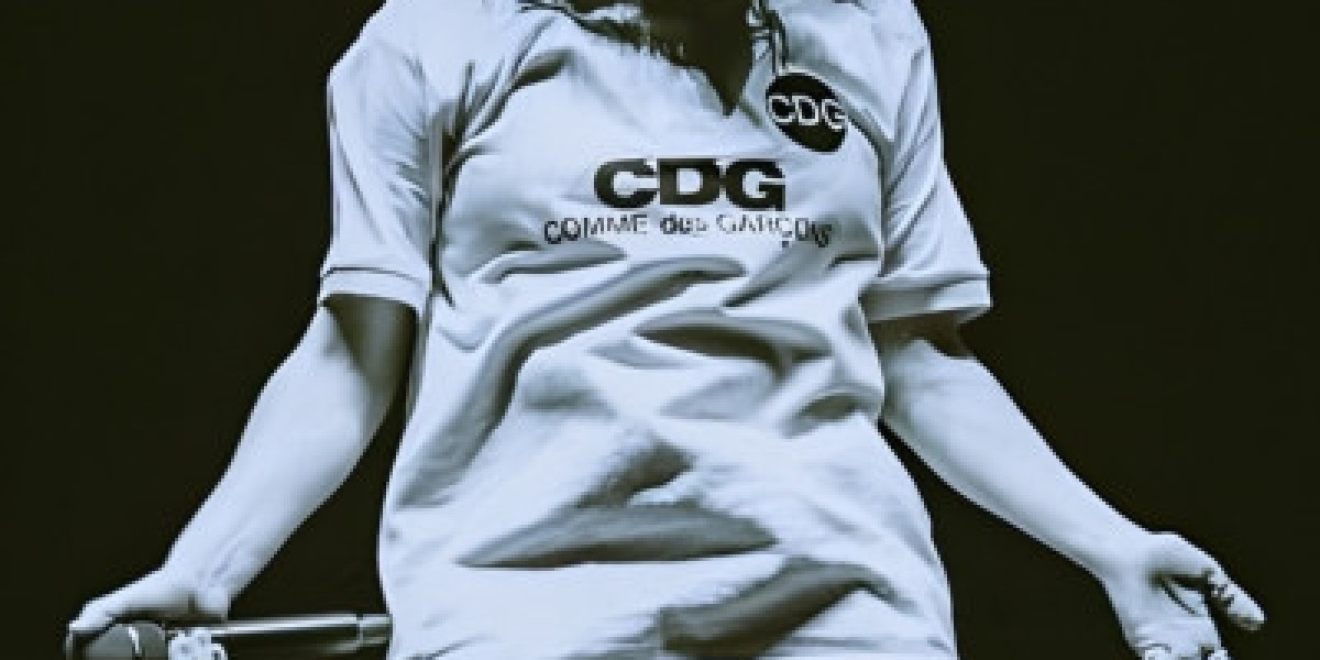 Latest Comme Des Garcons Trends Taking Over US Streetwear in 2026