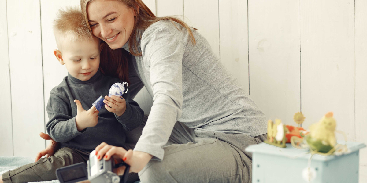 What Is Newborn Sitting and How Does It Support Your Baby’s Early Development?