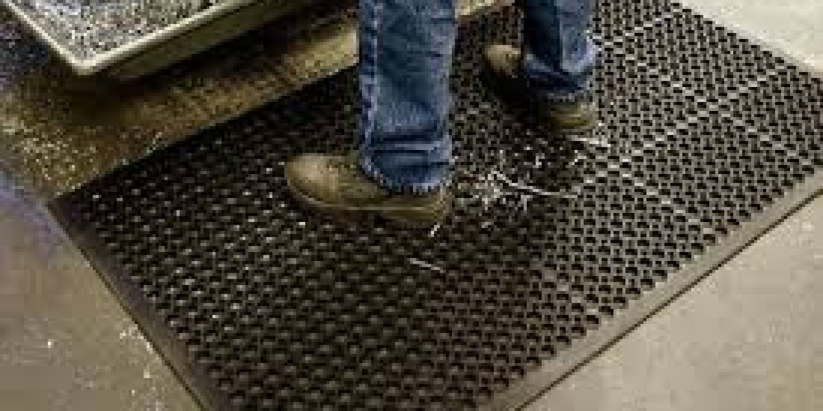 How Different Industries Use Rubber Flooring and Protective Mats