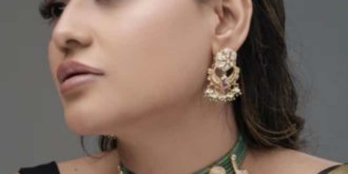 Why Is Indian Jewelry Becoming a Favorite Choice for Modern Fashion Lovers?