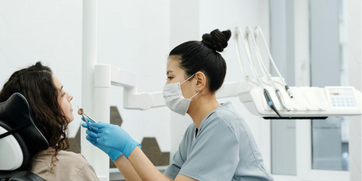 Top Benefits of Working with a Dentist Digital Marketing Agency in California