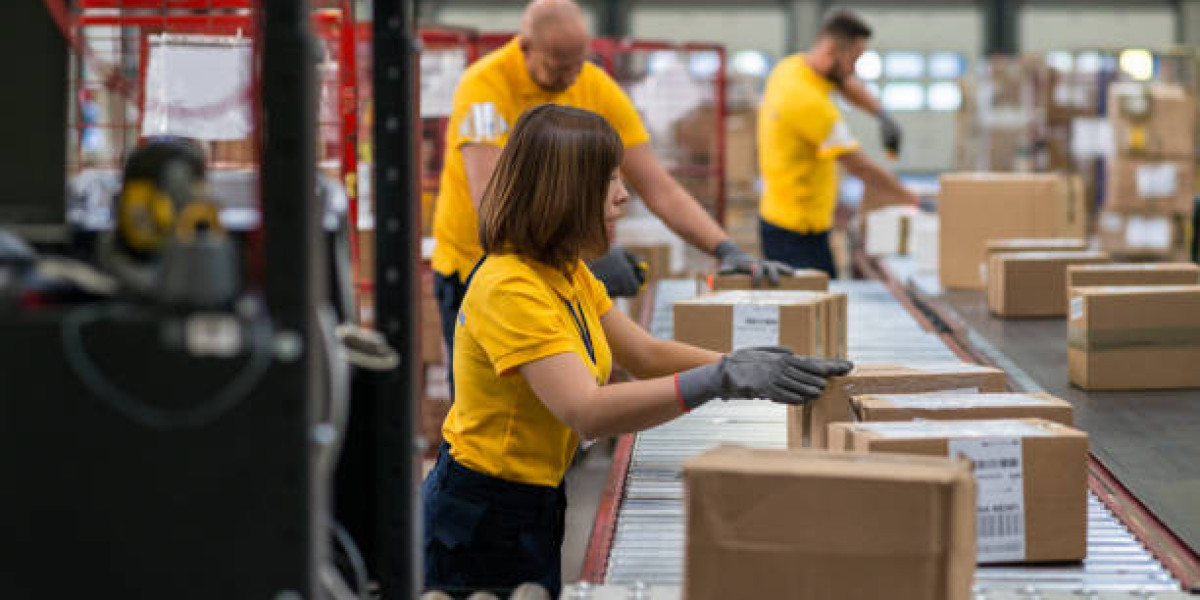 Are Warehouse Packing Jobs Still Worth It Right Now?