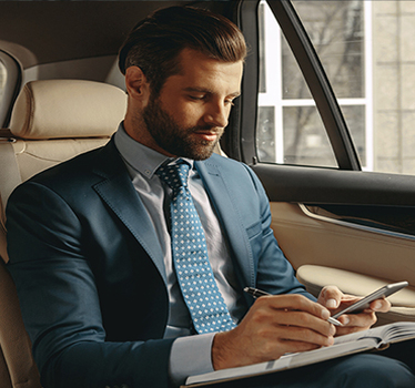 Book Limousine Service UAE | Airport & VIP Chauffeur