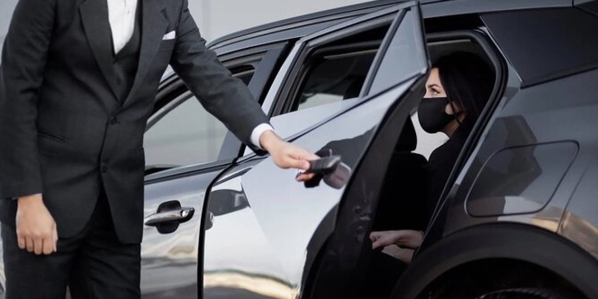 NYC to Hamptons Limo & Car Service | Suffolk Limo