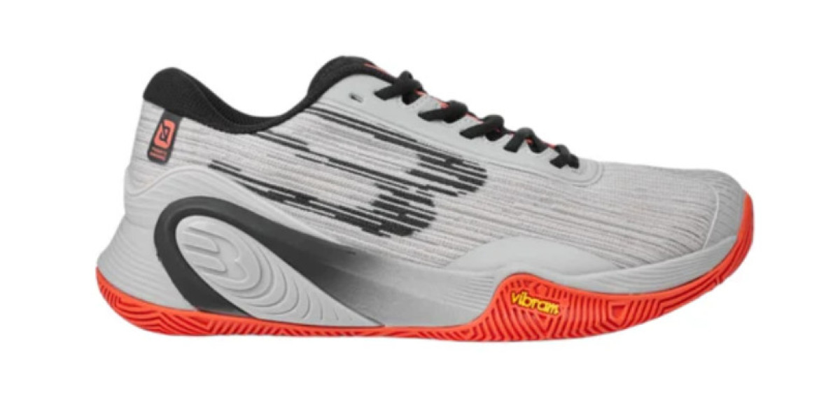 How to Choose the Best Padel Shoes for Outdoor Courts: A Guide to Comfortable Padel Tennis Footwear and Sneakers