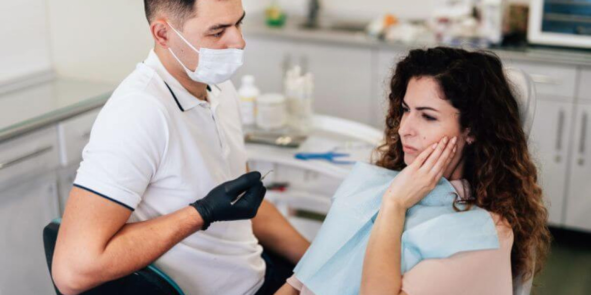 Emergency Dentistry: What to Do Before You Reach the Dentist