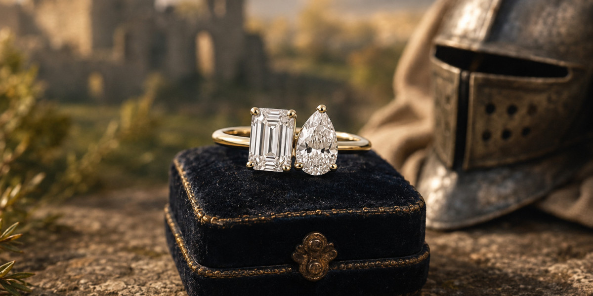 Custom Toi et Moi Ring for Your Special Moment