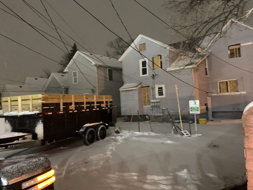 Contractor Dumpster Rental Oakland County | HaulAway