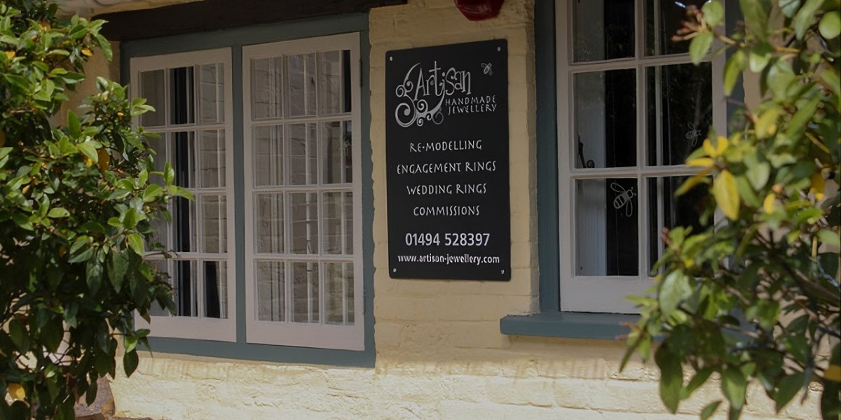 Jewellers High Wycombe | Bespoke Engagement Rings & Fine Jewellery