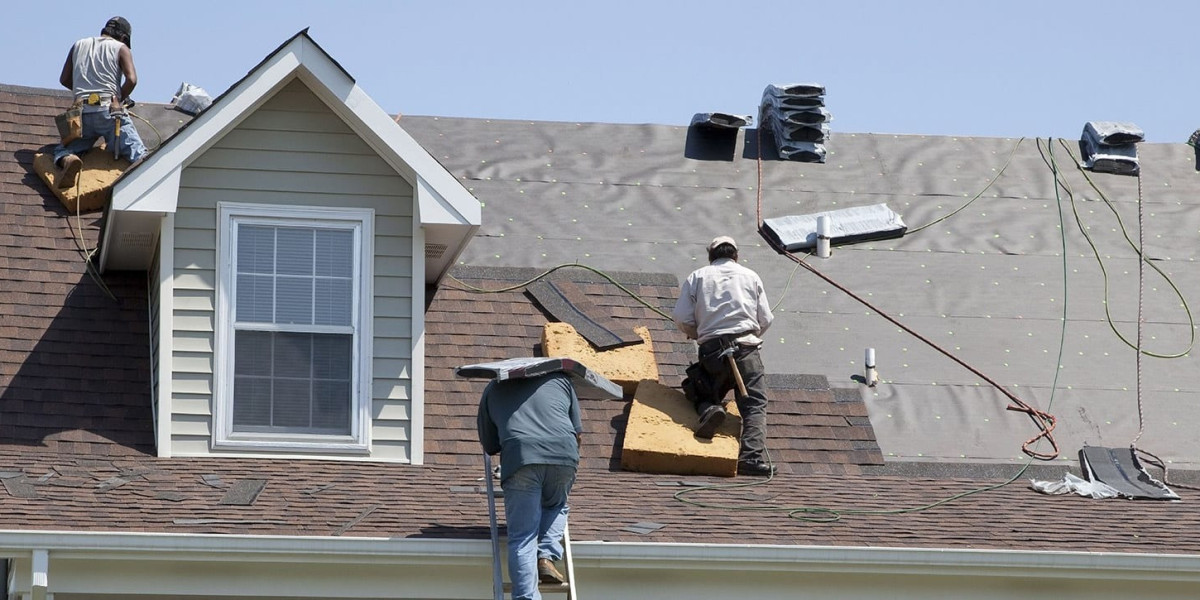 Professional local contractor Summit Roofing in North Dallas for repairs