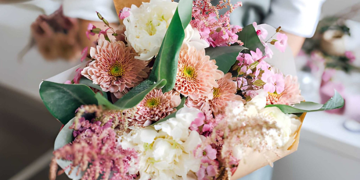 Best Flower Arrangements for Birthday Gifts in Toronto