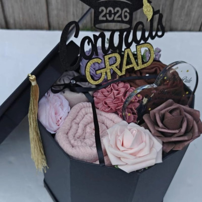 Graduation Hijab Gift Box, Flower Arrangement, Personalized Scarf Bouquet, Eid Gift Profile Picture