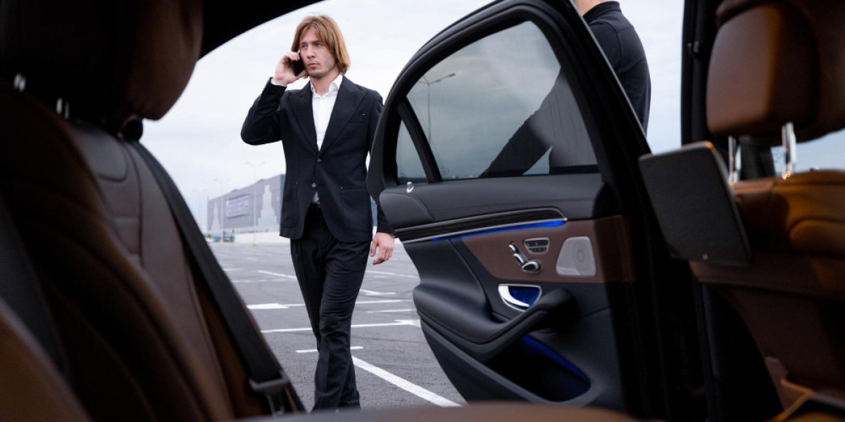 Finding a Reliable Minicab Close to Me for Everyday Travel